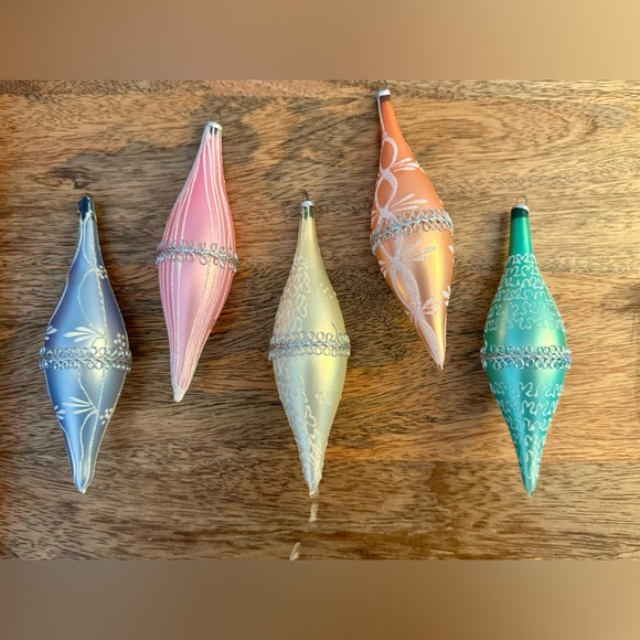 Set of 5 vintage Teardrop Christmas ornaments - Picture 1 of 9